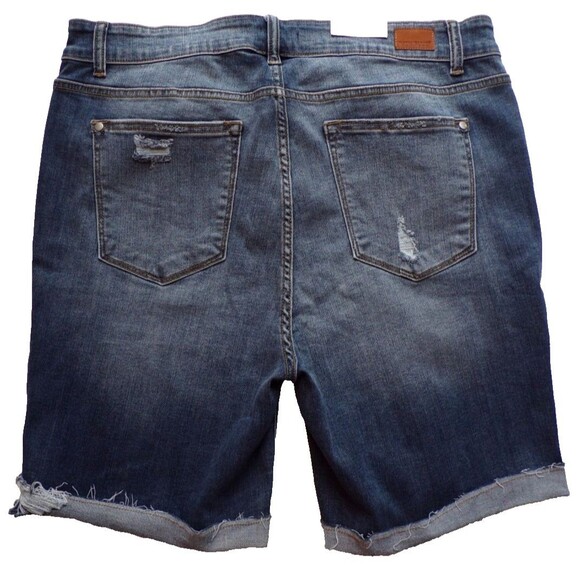 Judy Blue Mid Rise Distressed Shorts 3XL NWT! - Picture 2 of 2